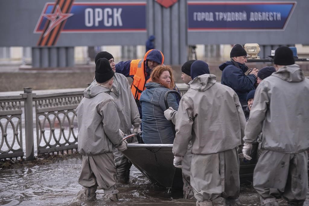 Russians Stage A Rare Protest After A Dam Bursts And Homes Flood Near