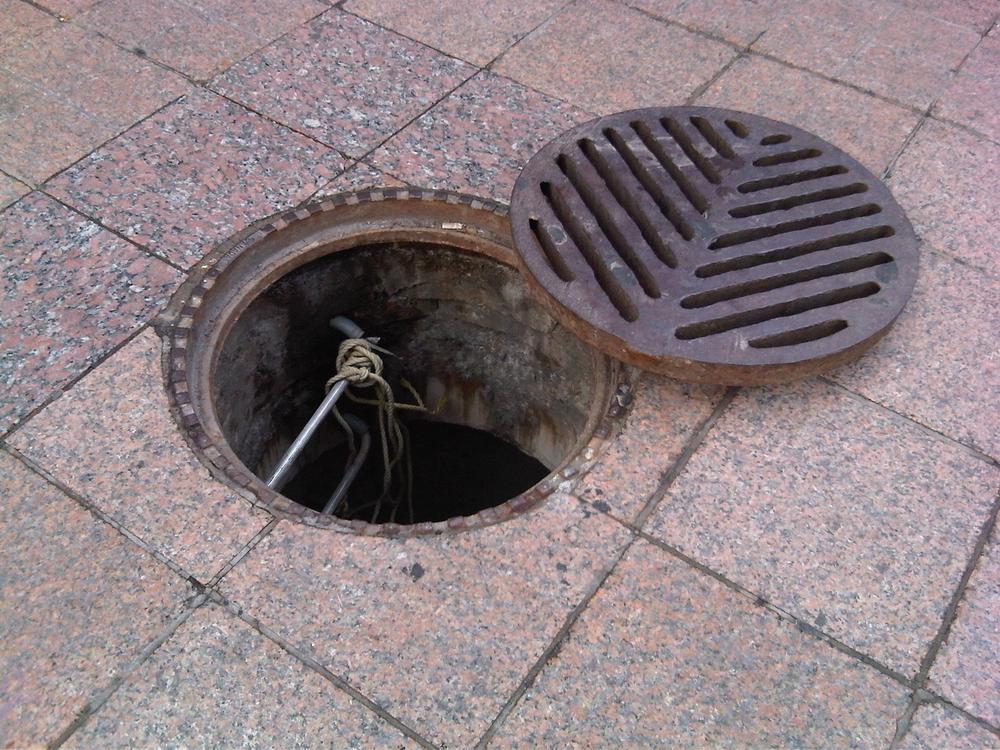 A manhole cover. (CityNews File Photo)