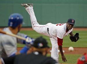 Sunday Night Baseball airs from atop Fenway Park's Green Monster - ESPN  Front Row