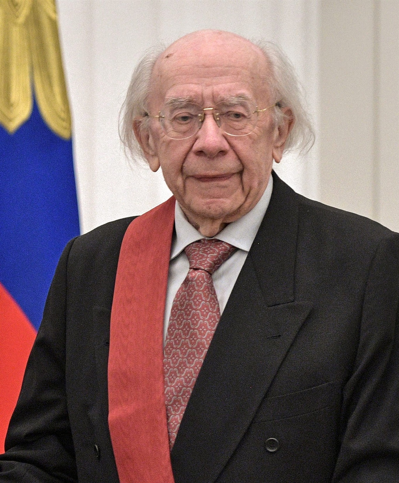 Russian conductor Rozhdestvensky dies at 87