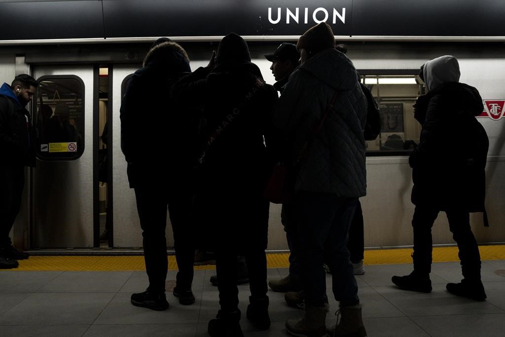 Home sick How hybrid workplaces and employees can navigate flu season