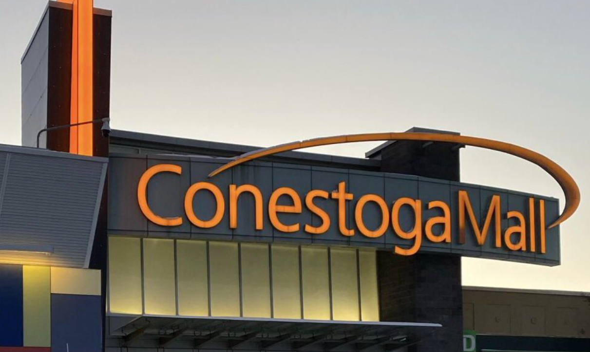 Conestoga Mall jewellery store robbed, five youths arrested