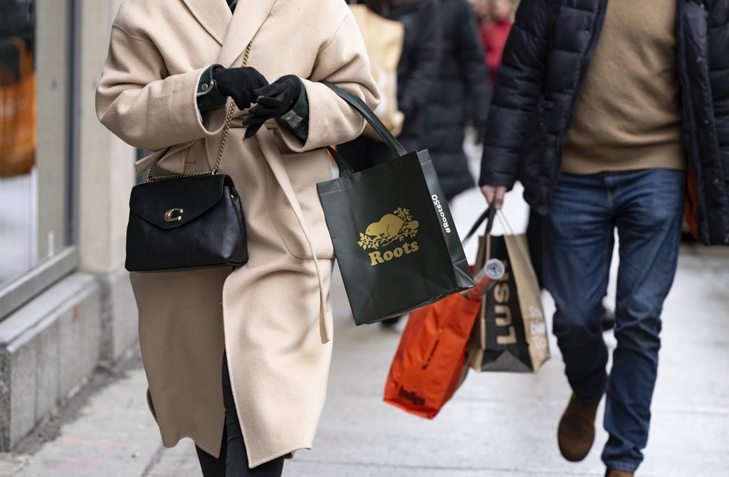 Canadian retail sales up 0.9% in December, helped by stronger new car sales