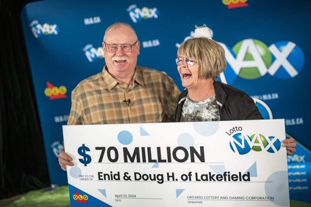Ontario couple kept news of $70M lottery win from family for months