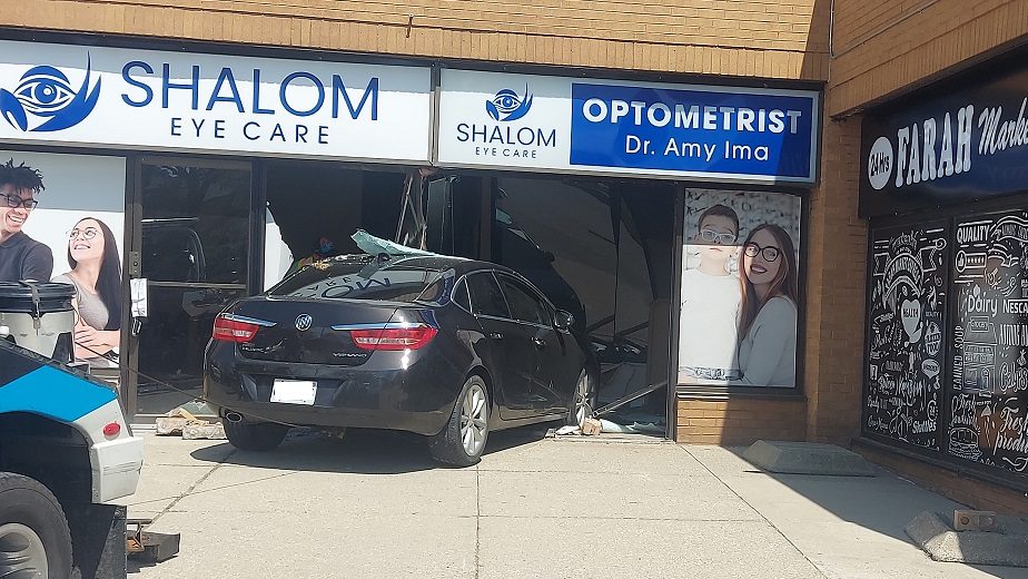 Kitchener Vehicle demolishes front of Shalom Eye Care