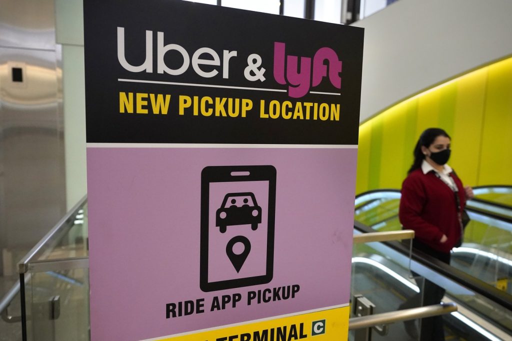 Uber and Lyft agree to pay drivers $32.50 per hour in Massachusetts settlement