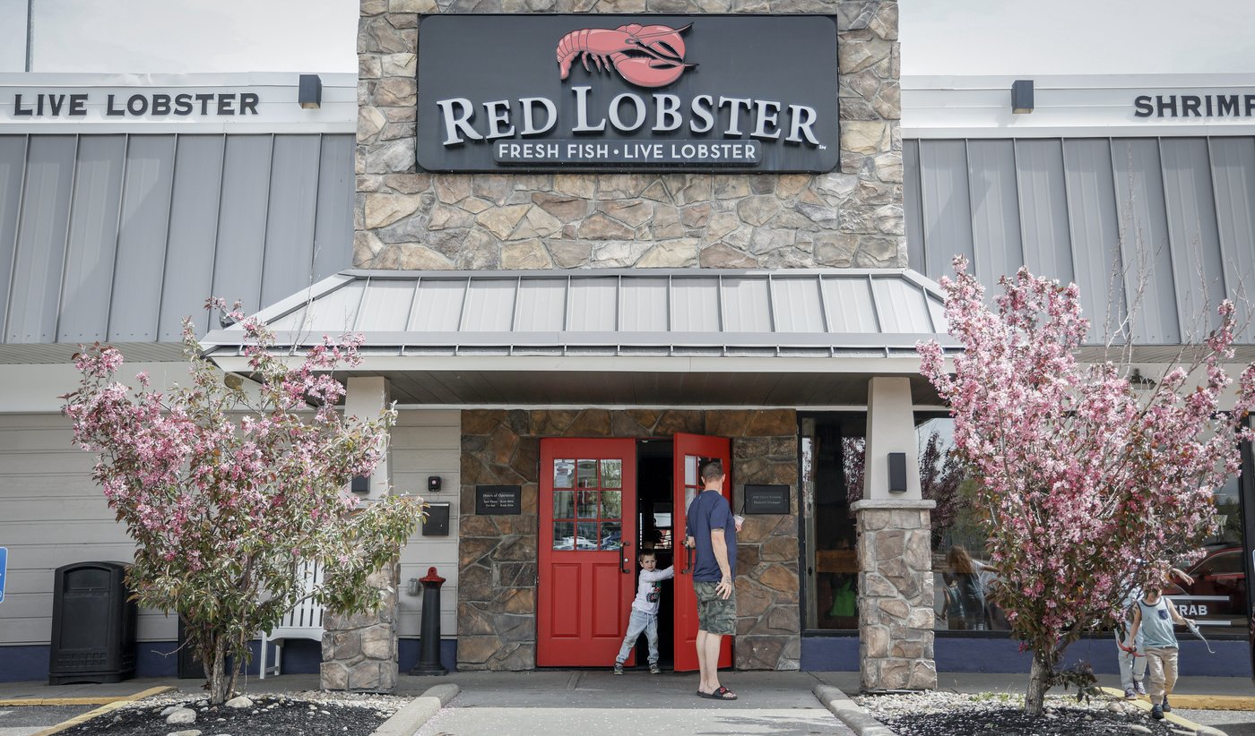 Red Lobster Canada to ask court to recognize stalking horse bid, OK sales process