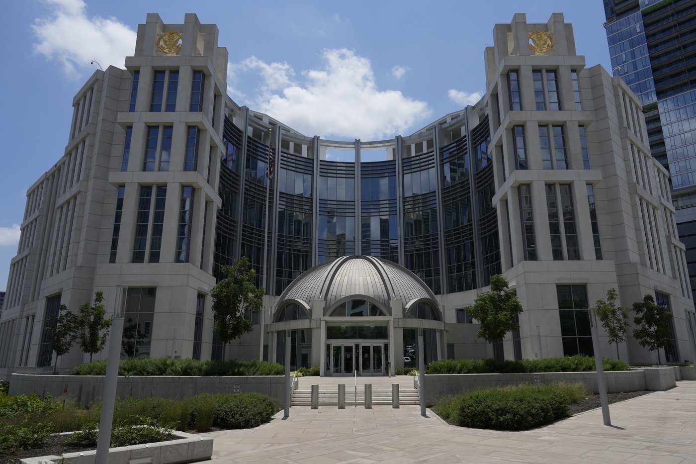 Three anti-abortion activists sentenced to probation in 2021 Tennessee  clinic blockade