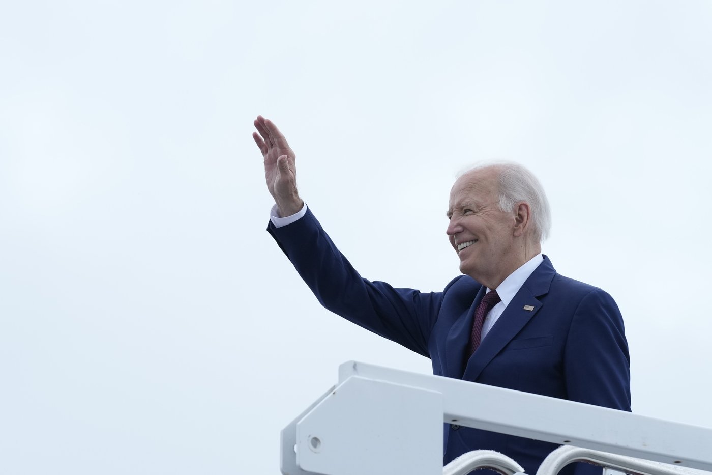 Biden holds social event with ice cream to thank campaign staff after