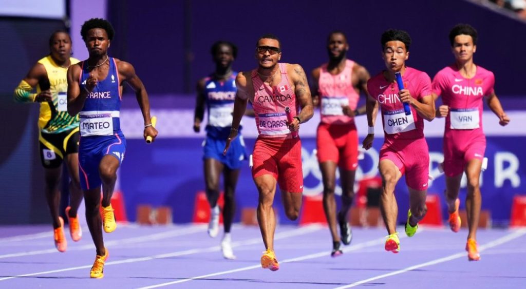 Andre De Grasse paces Canada to gold medal upset in men's 4x100 relay