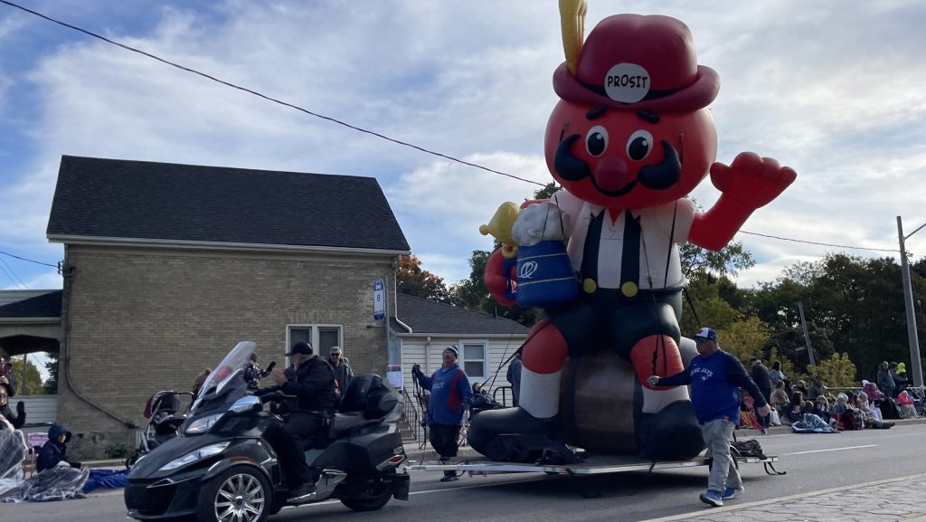 K-W Oktoberfest Thanksgiving Day Parade marches through Kitchener