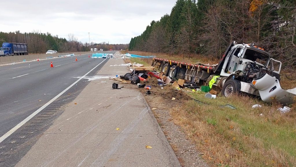 All lanes on westbound Hwy. 401 closed at Oxford Road 29 due to collision