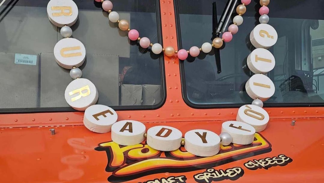 Taylor Swift Shows in Toronto: Fo’ Cheezy Food Truck Celebrates with Themed Menu