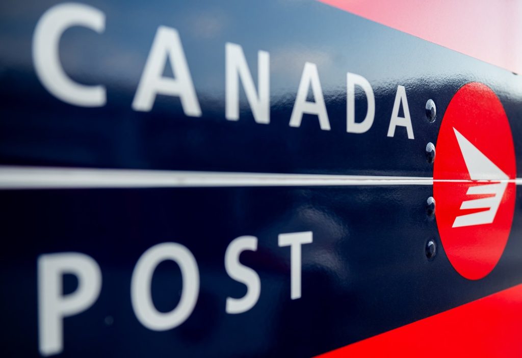 Canada Post reports $315M Q3 loss before tax compared with $290M loss a year earlier