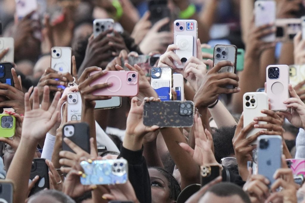 About 20% of Americans regularly get their news from influencers on social media, report says