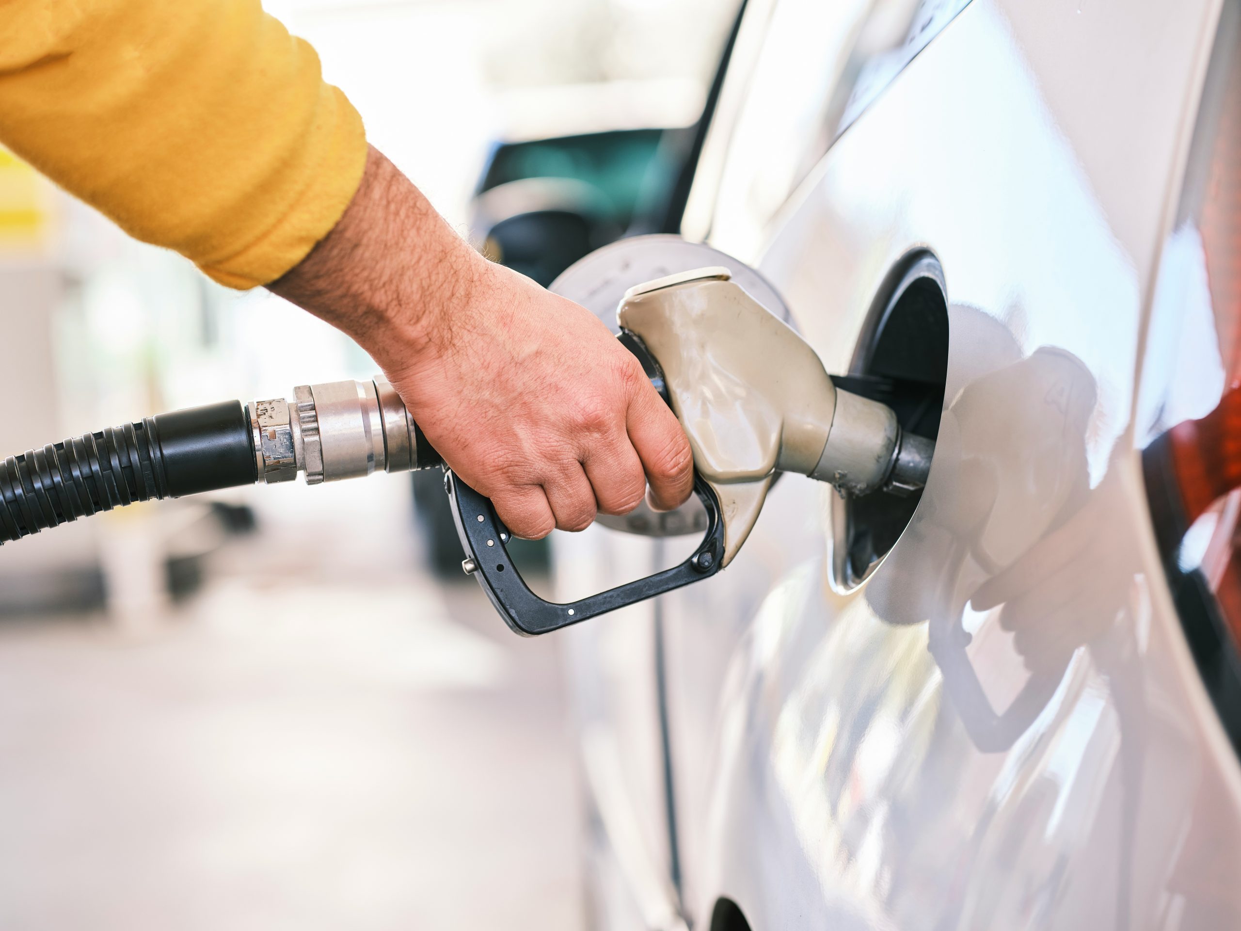 Toronto gas prices set to rise 6 cents on Saturday, 15% increase in a week