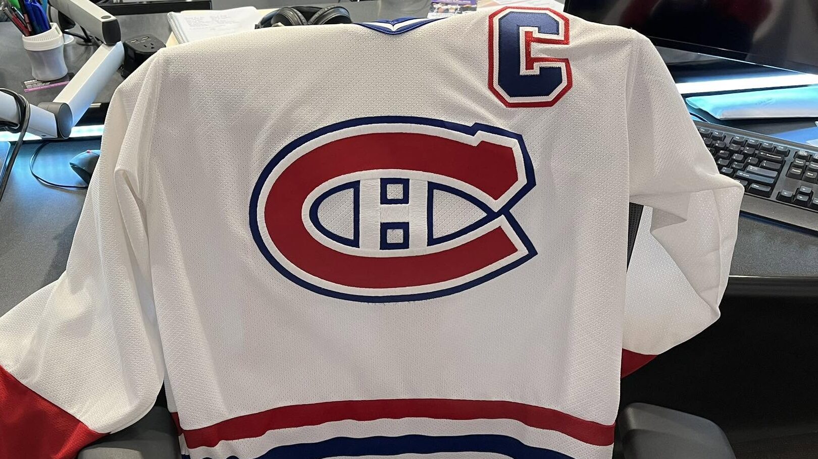 Mike Farwell to trade Leafs for Habs if 50/50 prize gets up to $100K