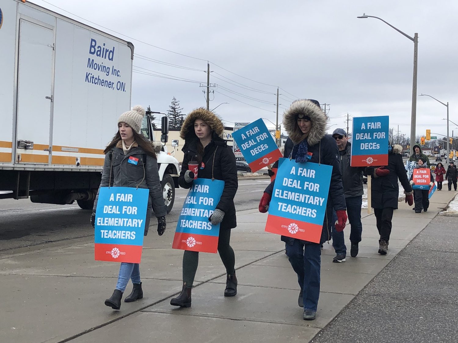 Region's elementary teachers set up picket line near Conservative MPP's